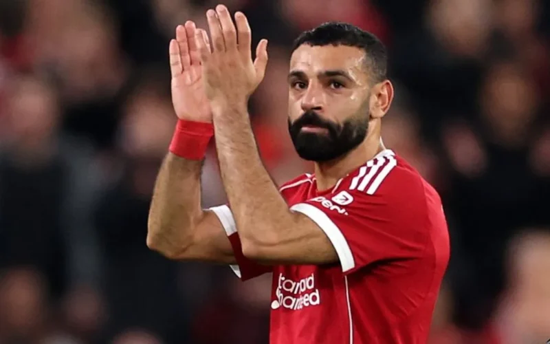 وكيل محمد صلاح يخرج عن صمته بشأن الوجهة الجديدة للنجم المصري القادمة